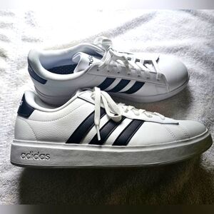 Adidas - Women's Grand Court 2.0 Shoes - White & Black - Size 11 - Cloudfoam